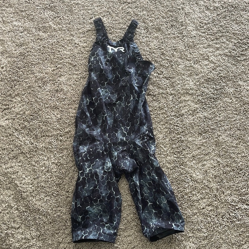 TYR Women’s Activator 2.0 closed back Kneeskin Racing suit